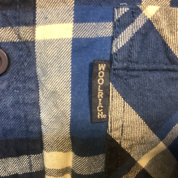 Men’s Woolrich Blue and Black Flannel shirt size Large - Picture 3 of 9